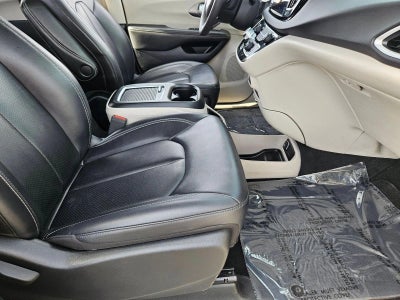 2024 Chrysler Pacifica Touring L FWD