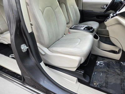 2021 Chrysler Pacifica Touring L FWD