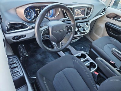 2023 Chrysler Voyager LX FWD