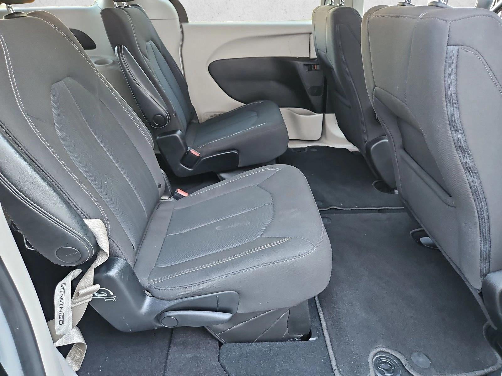 2023 Chrysler Voyager LX FWD