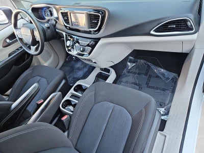 2023 Chrysler Voyager LX FWD