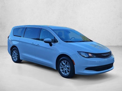 2023 Chrysler Voyager LX FWD
