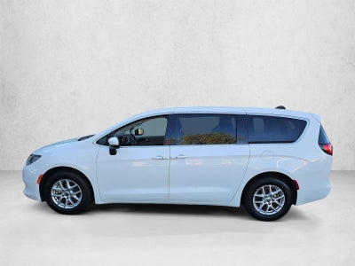2023 Chrysler Voyager LX FWD