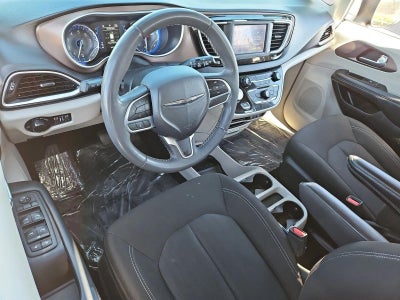2023 Chrysler Voyager LX FWD