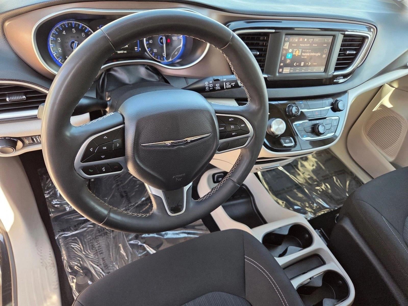 2023 Chrysler Voyager LX FWD