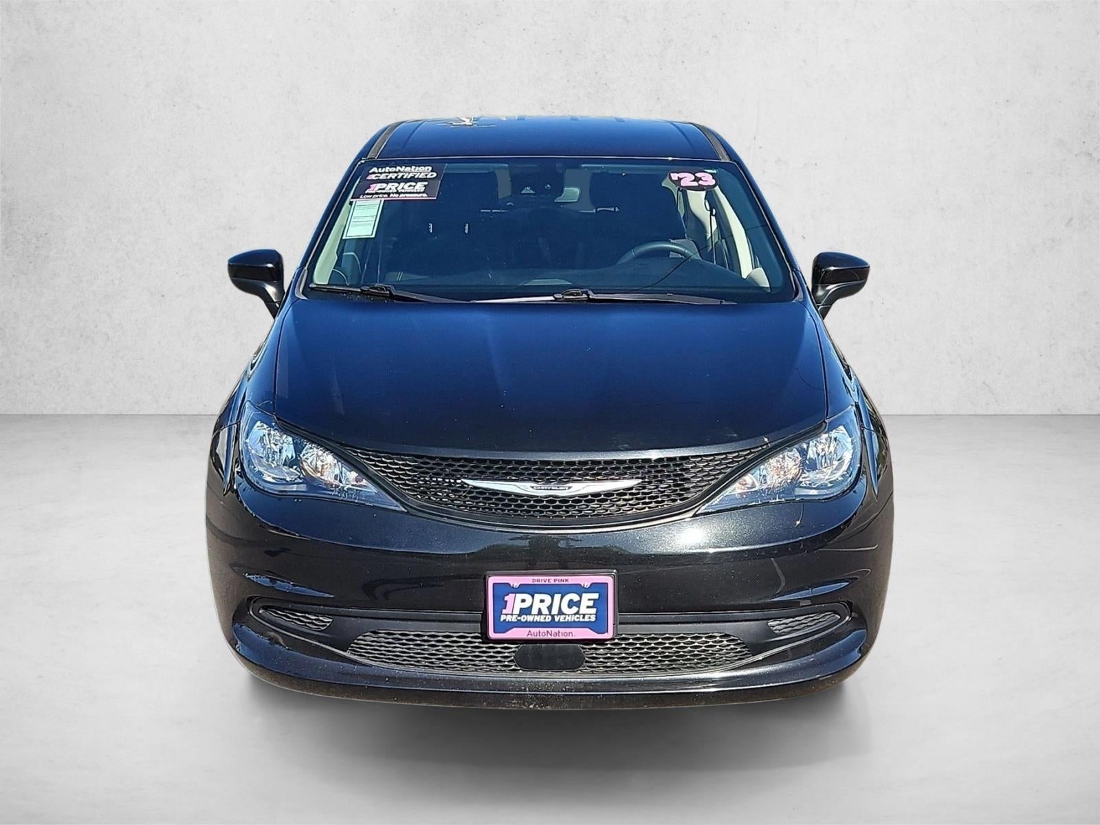 2023 Chrysler Voyager LX FWD