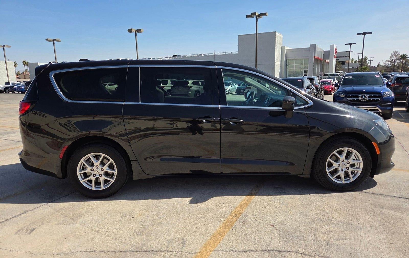 2023 Chrysler Voyager LX FWD