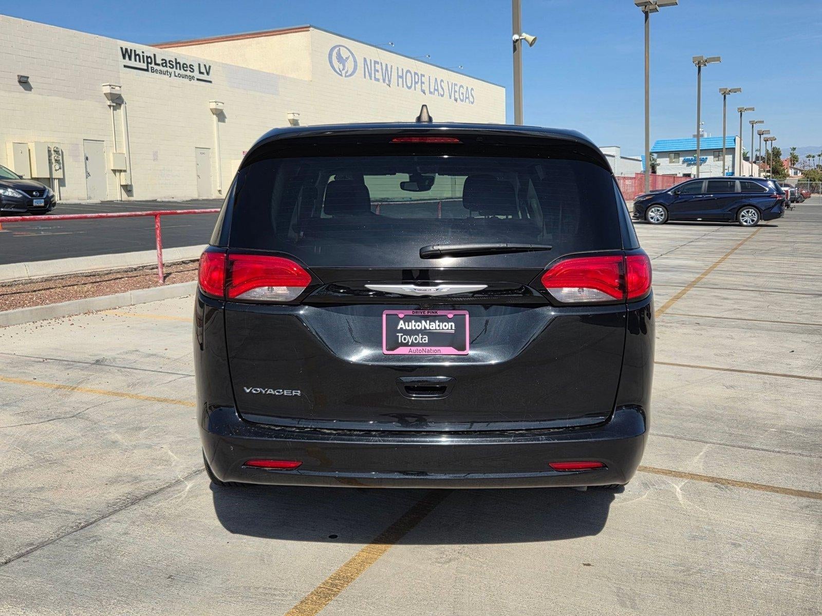 2023 Chrysler Voyager LX FWD