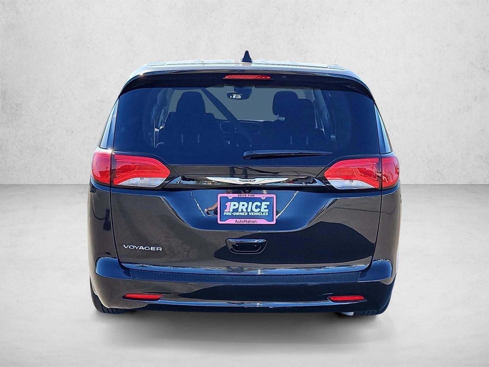 2023 Chrysler Voyager LX FWD