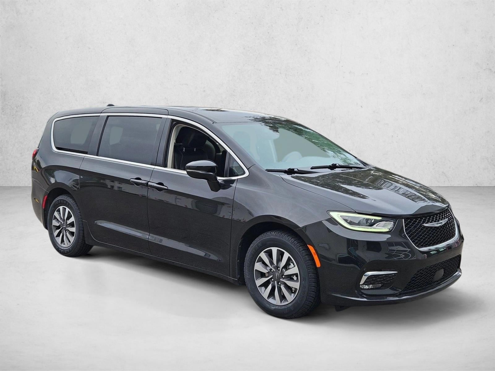2024 Chrysler Pacifica Hybrid Select FWD