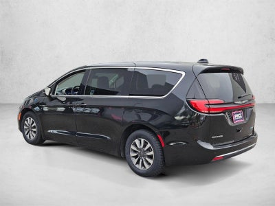 2024 Chrysler Pacifica Hybrid Select FWD