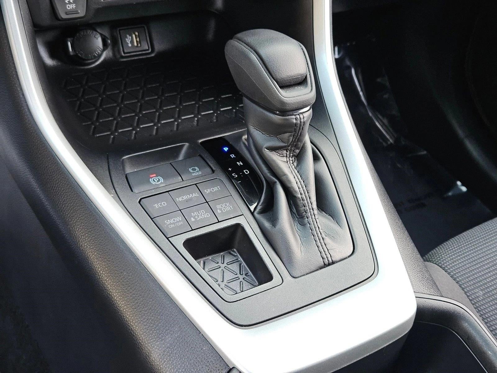 2025 Toyota RAV4 LE AWD (Natl)