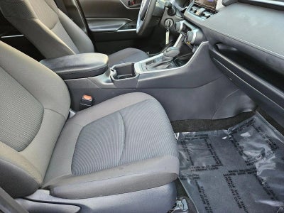 2025 Toyota RAV4 LE AWD (Natl)