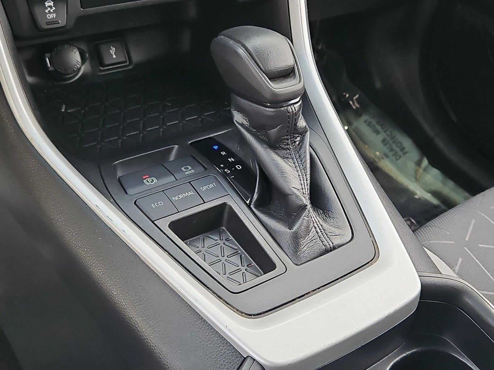 2020 Toyota RAV4 XLE FWD (Natl)