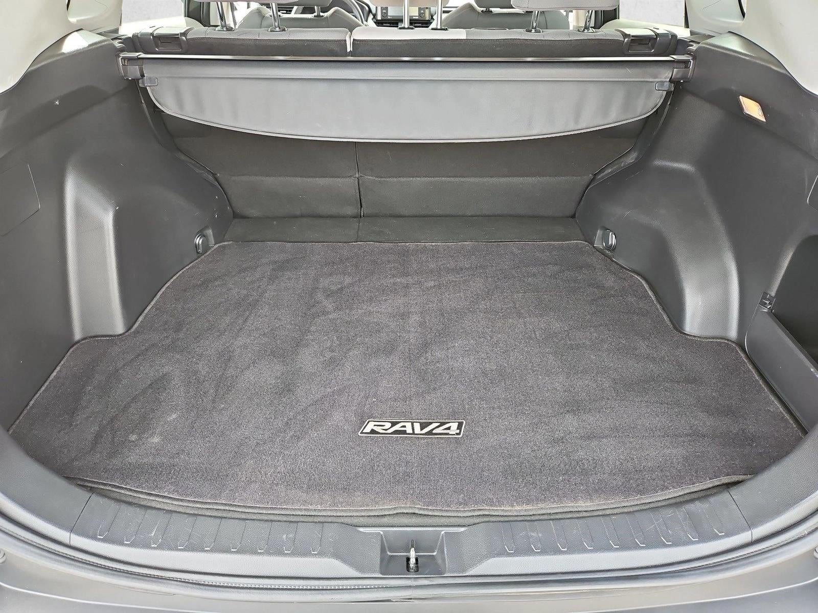 2020 Toyota RAV4 XLE FWD (Natl)