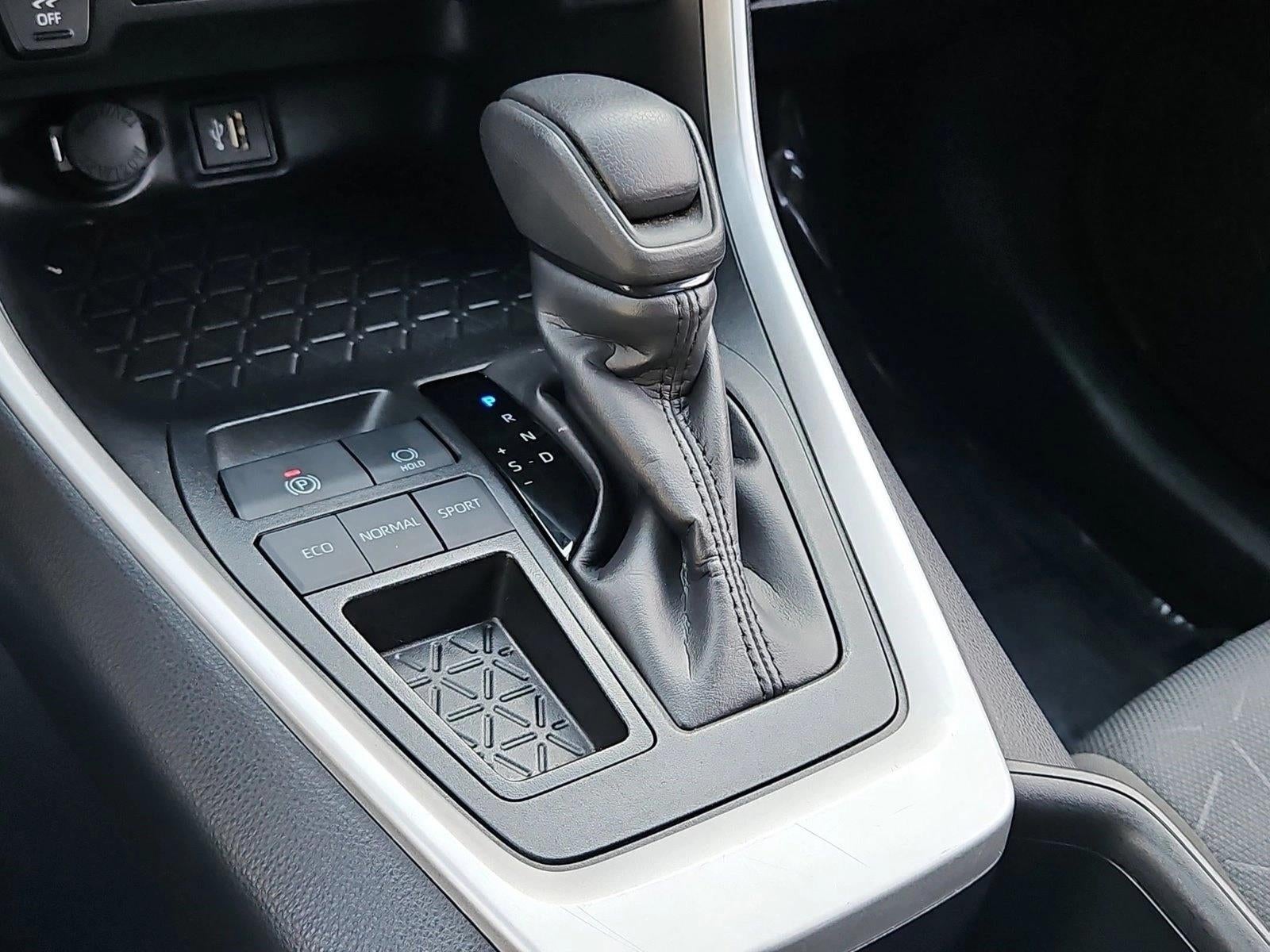 2025 Toyota RAV4 XLE FWD (GS)