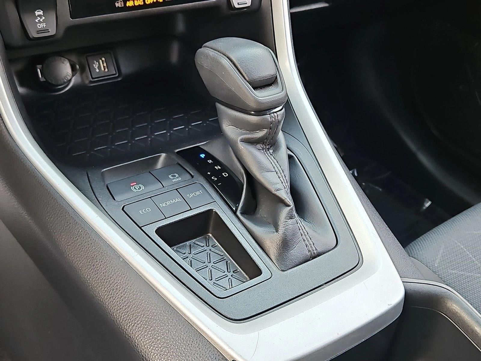 2025 Toyota RAV4 XLE FWD (GS)