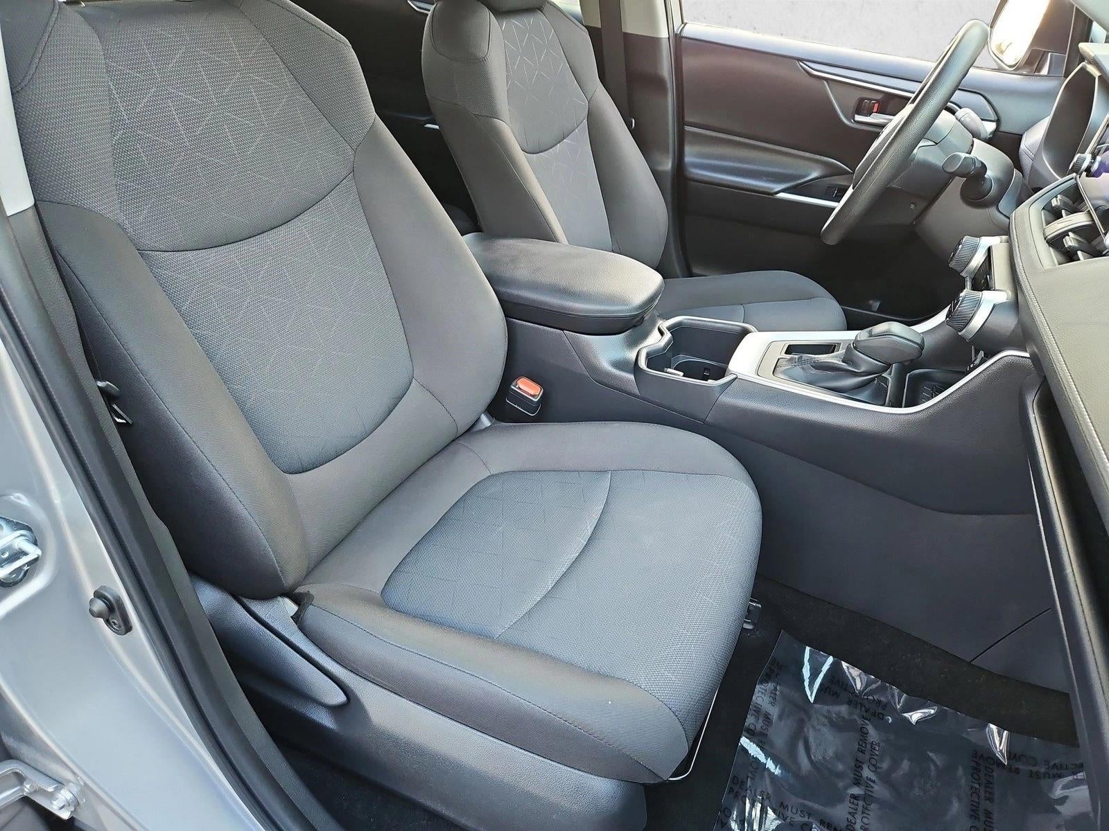 2025 Toyota RAV4 XLE FWD (GS)