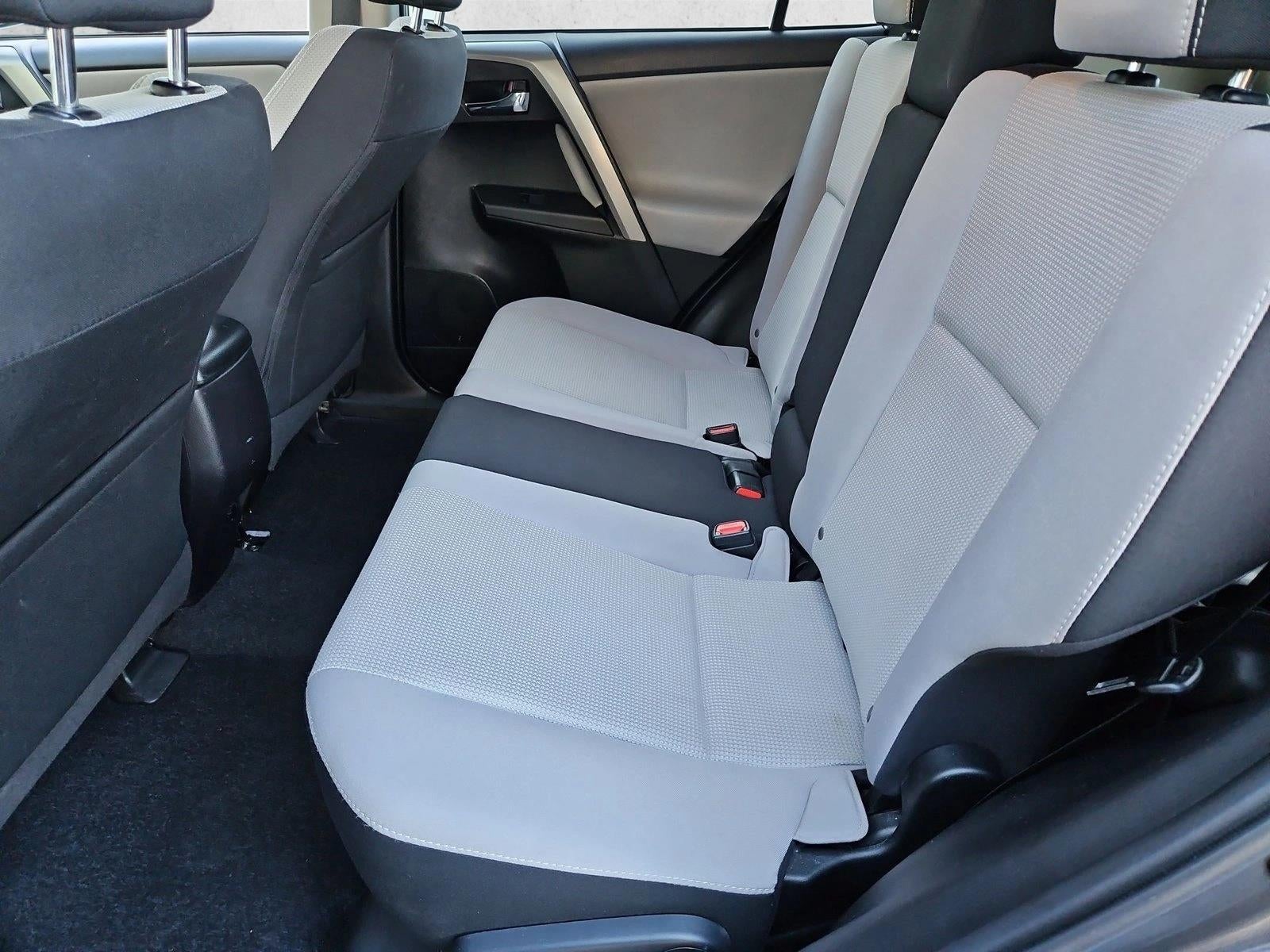 2017 Toyota RAV4 XLE FWD (Natl)