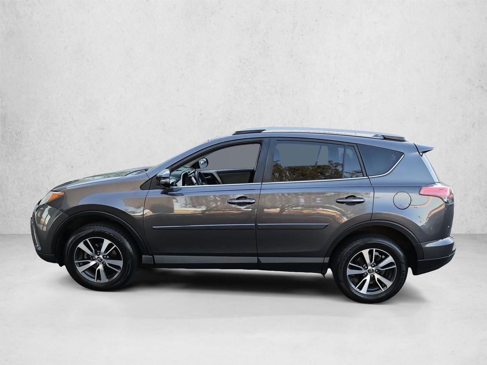 2017 Toyota RAV4 XLE FWD (Natl)
