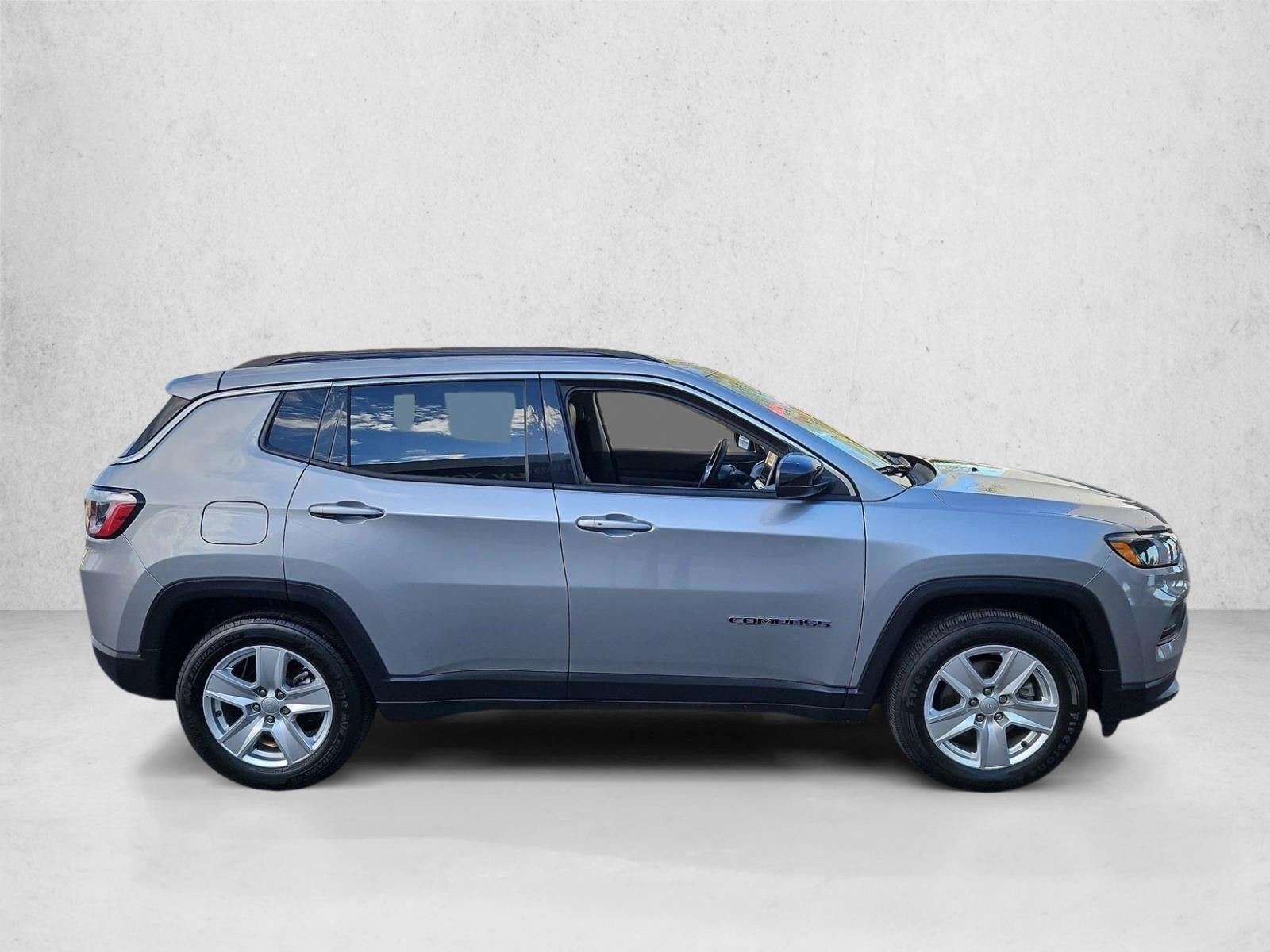 2022 Jeep Compass Latitude FWD