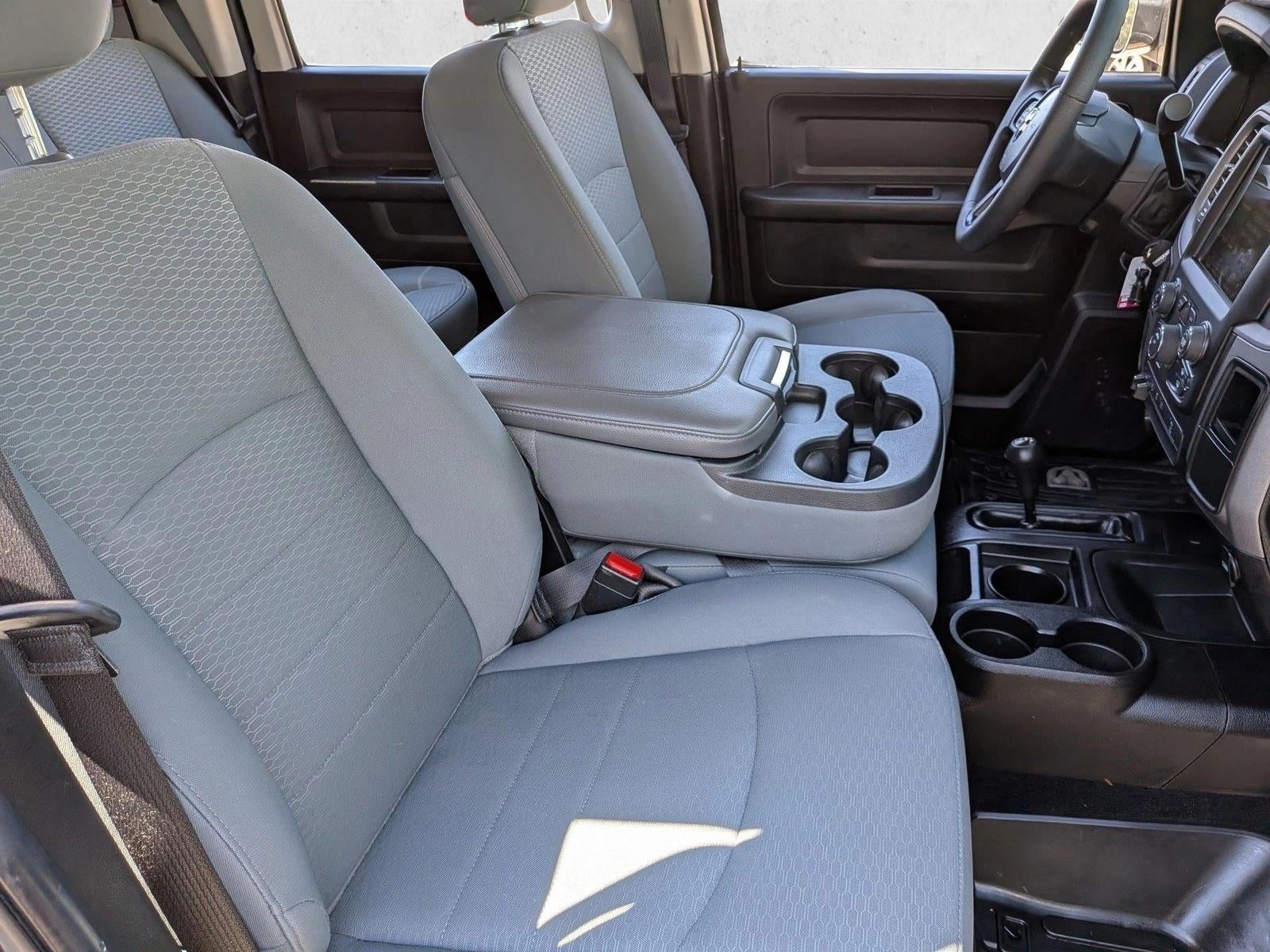 2018 RAM 2500 Tradesman 4x4 Crew Cab 6'4" Box