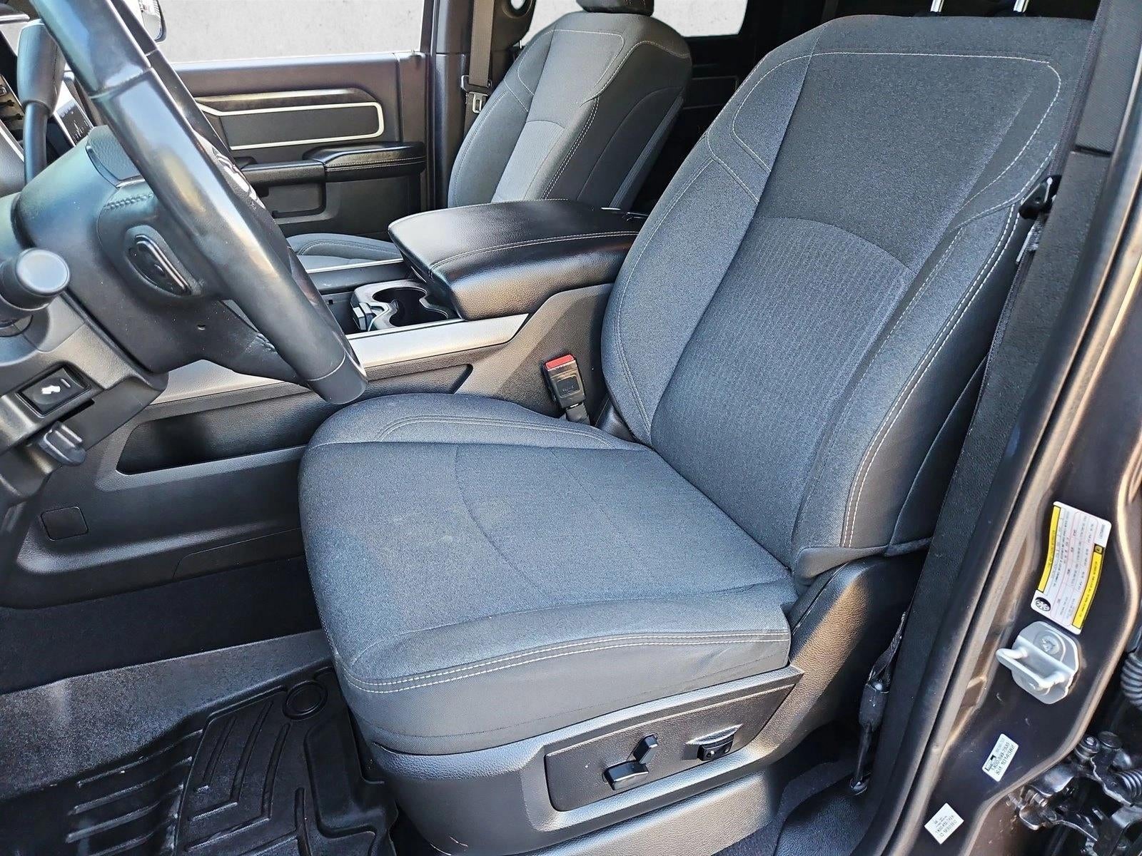 2020 RAM 2500 Big Horn 4x4 Crew Cab 6'4" Box