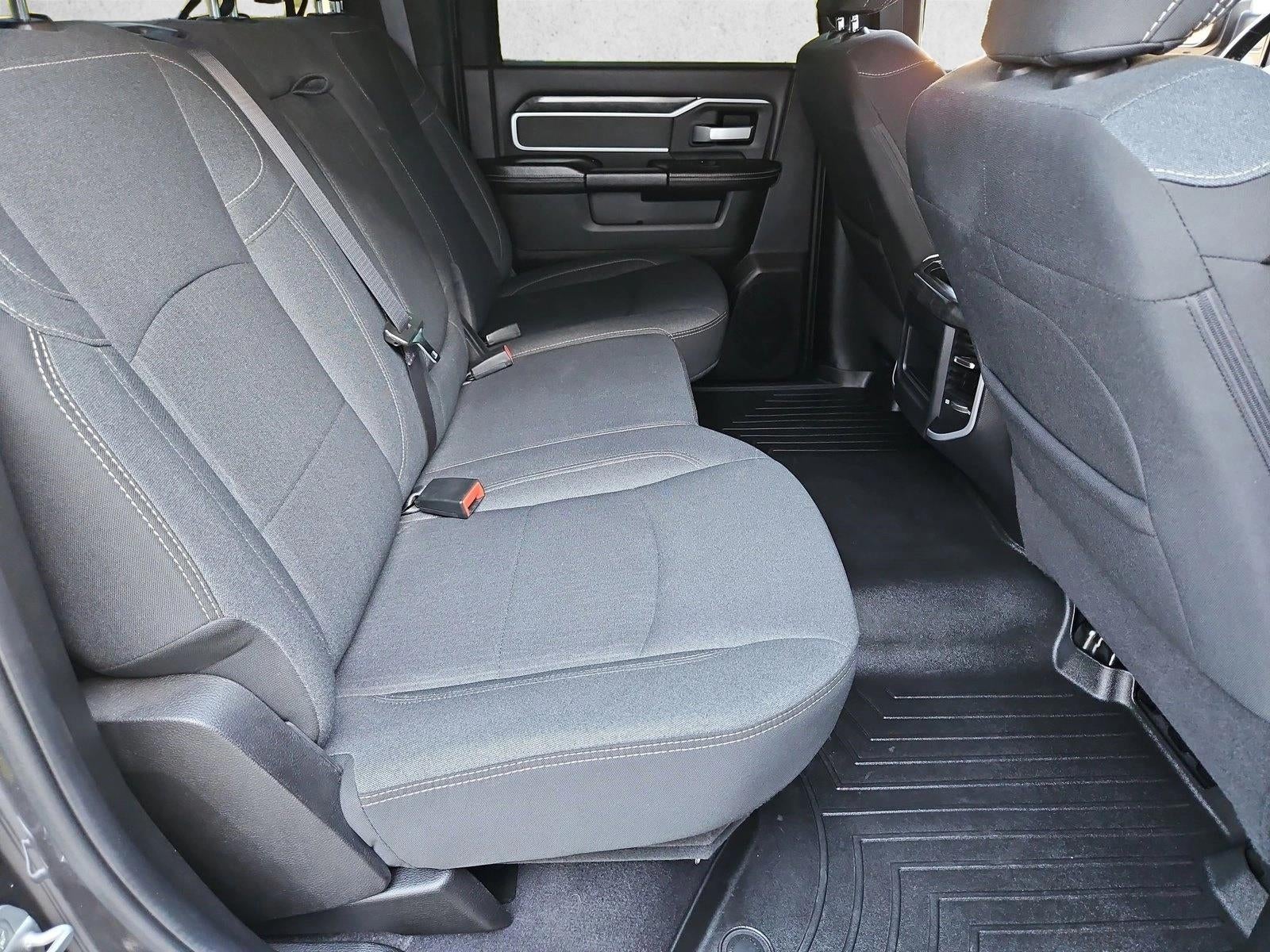 2020 RAM 2500 Big Horn 4x4 Crew Cab 6'4" Box