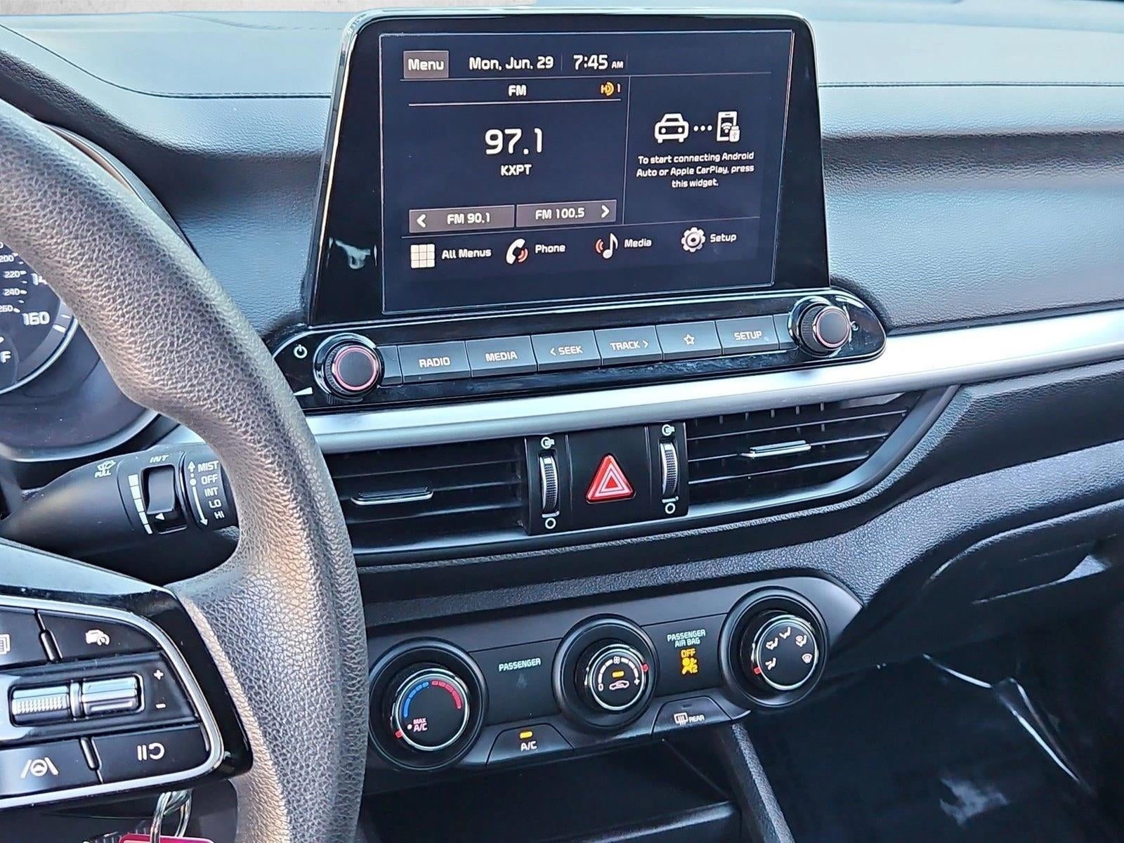 2024 Kia Forte LXS IVT