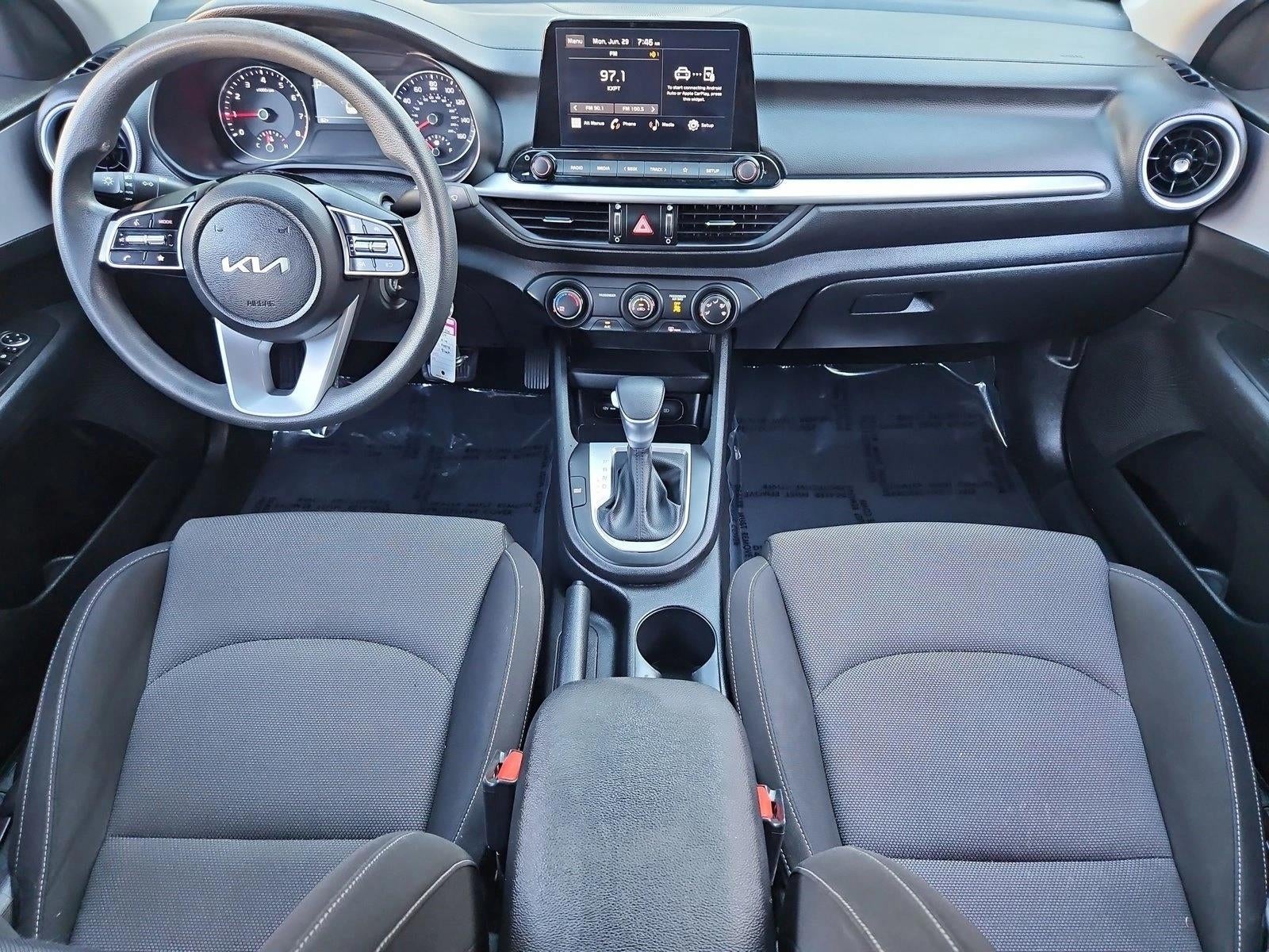2024 Kia Forte LXS IVT