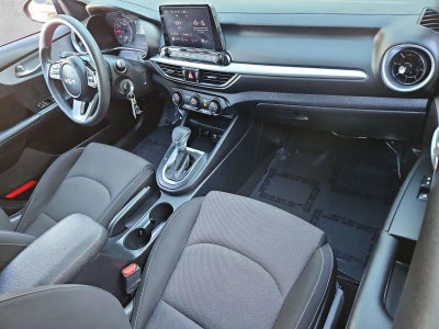 2024 Kia Forte LXS IVT
