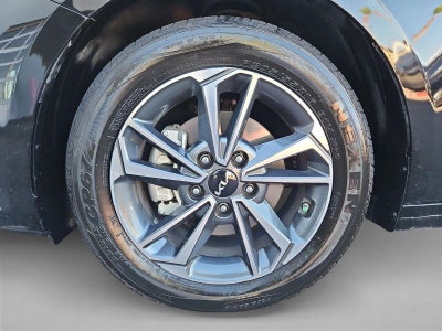 2024 Kia Forte LXS IVT