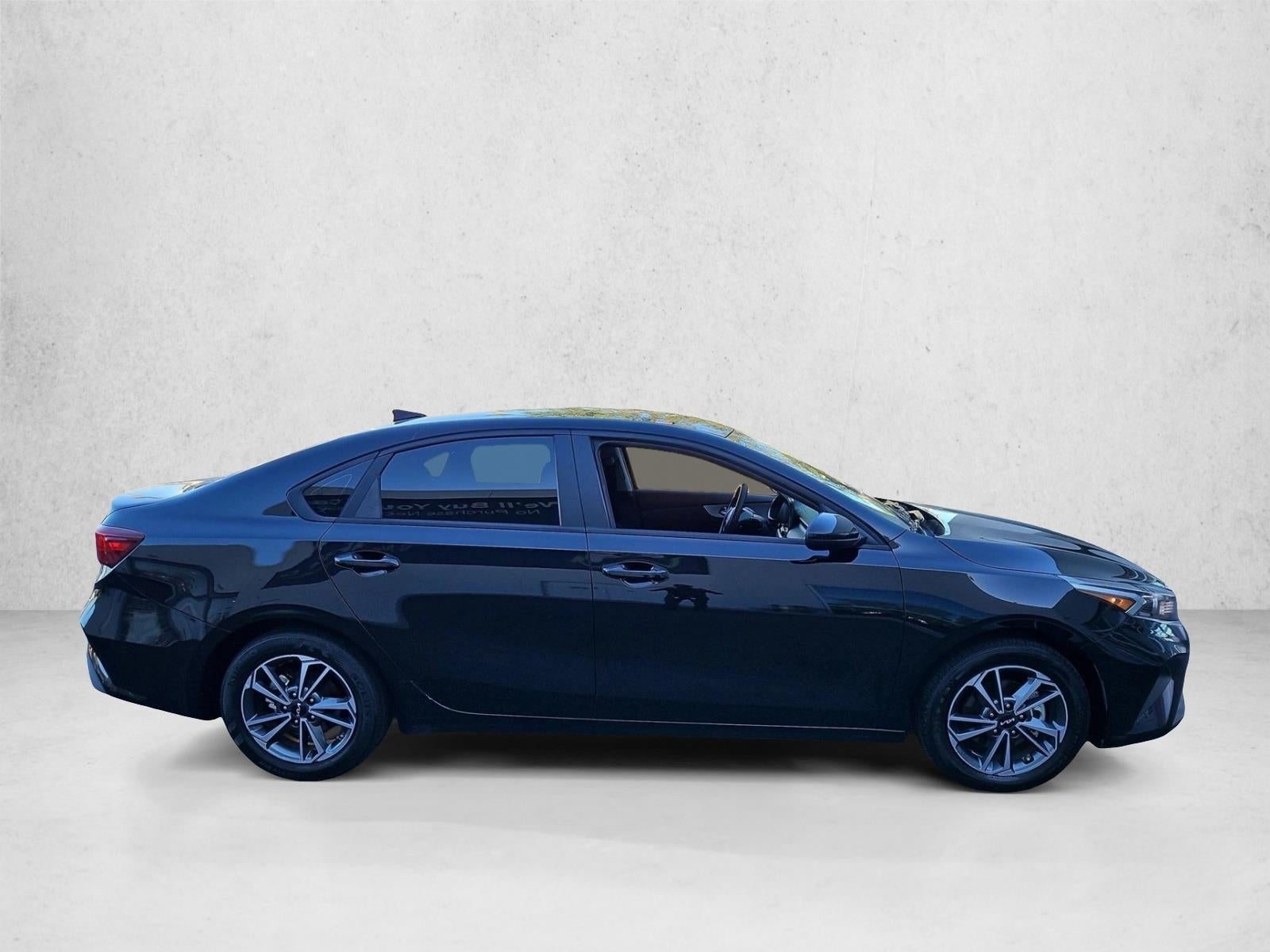 2024 Kia Forte LXS IVT