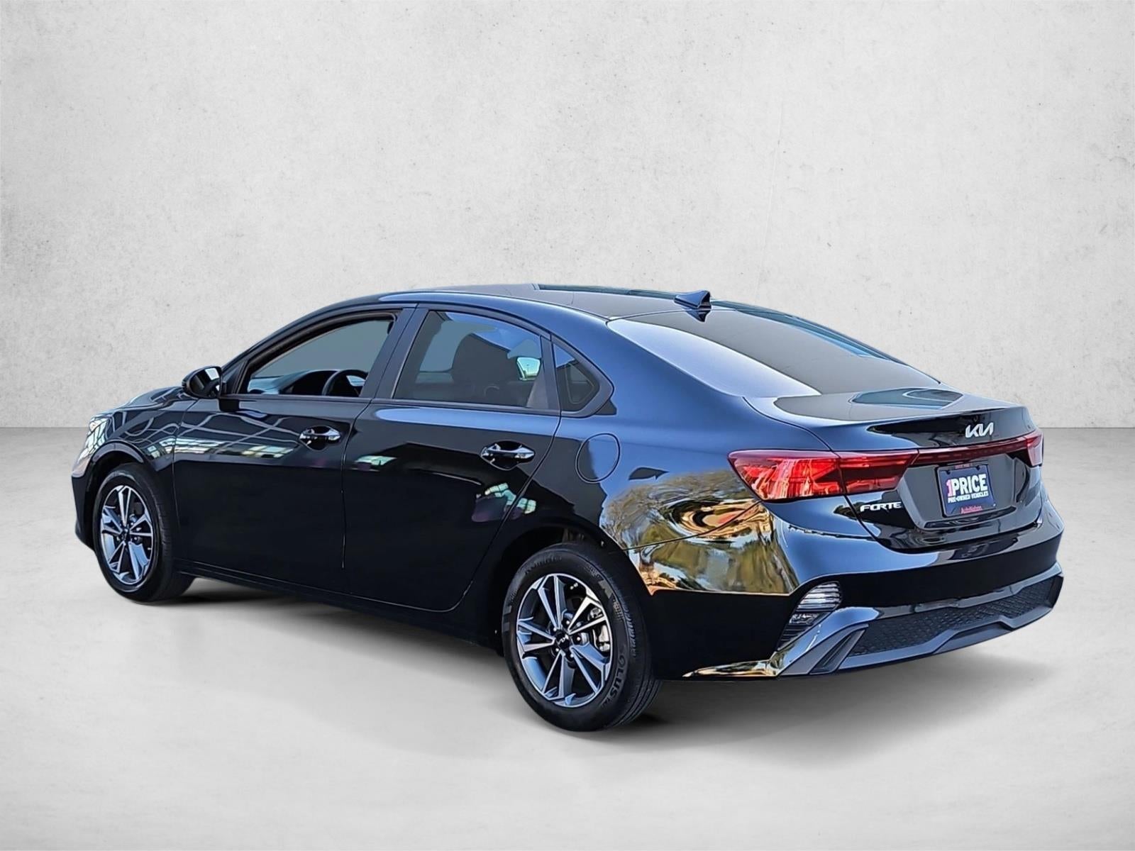 2024 Kia Forte LXS IVT