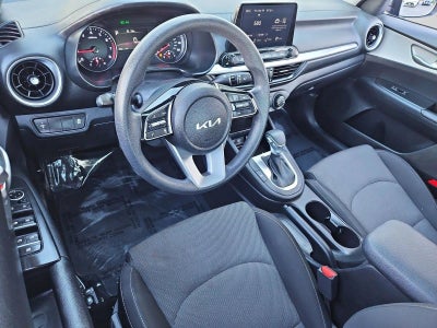 2022 Kia Forte LXS IVT