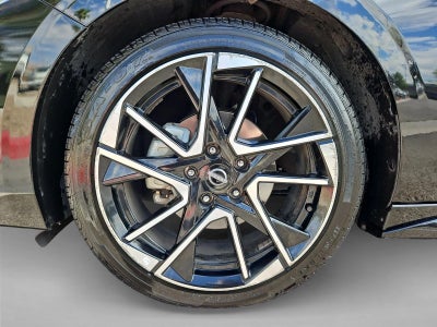 2025 Nissan Sentra SR CVT