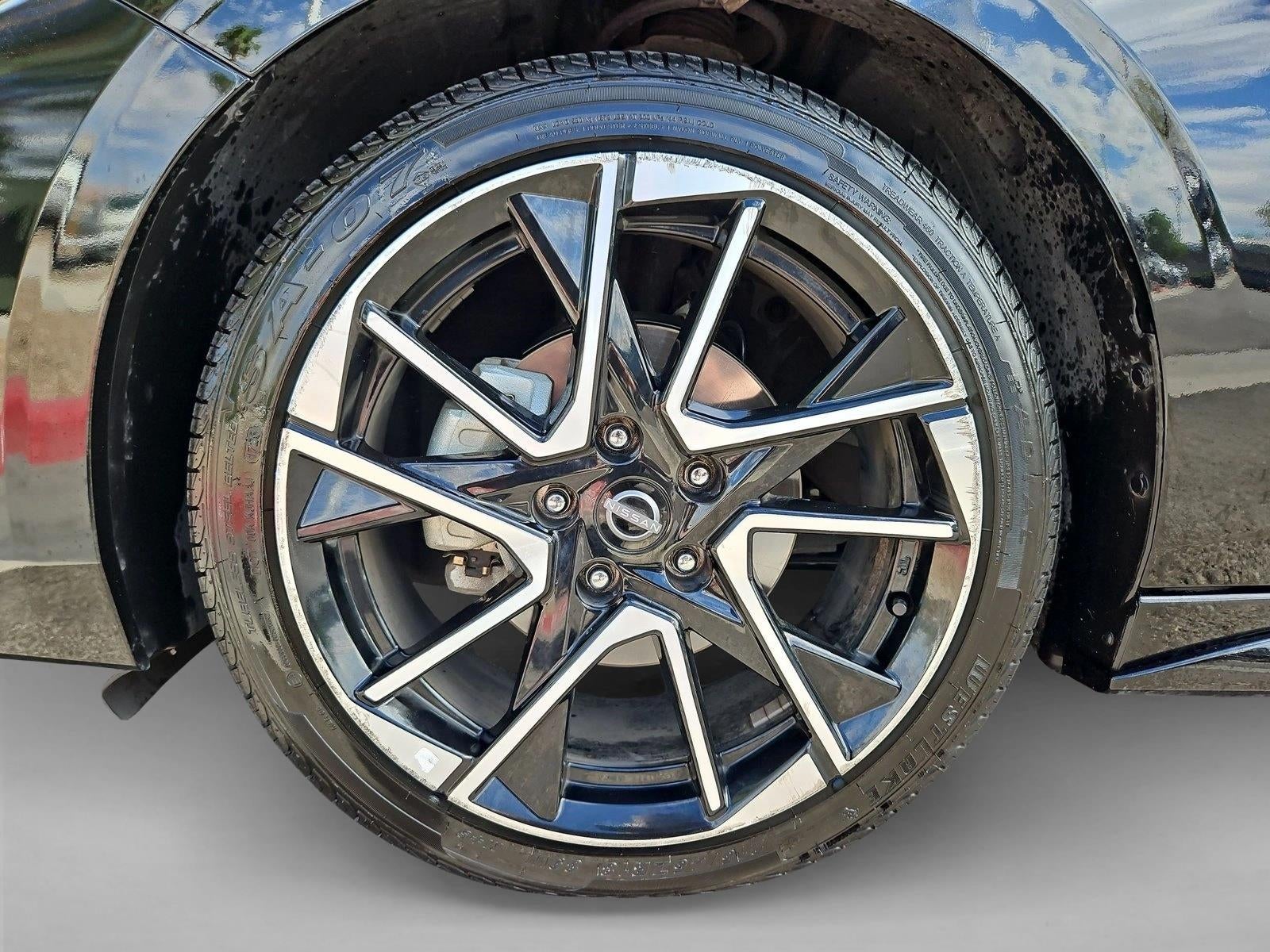 2025 Nissan Sentra SR CVT