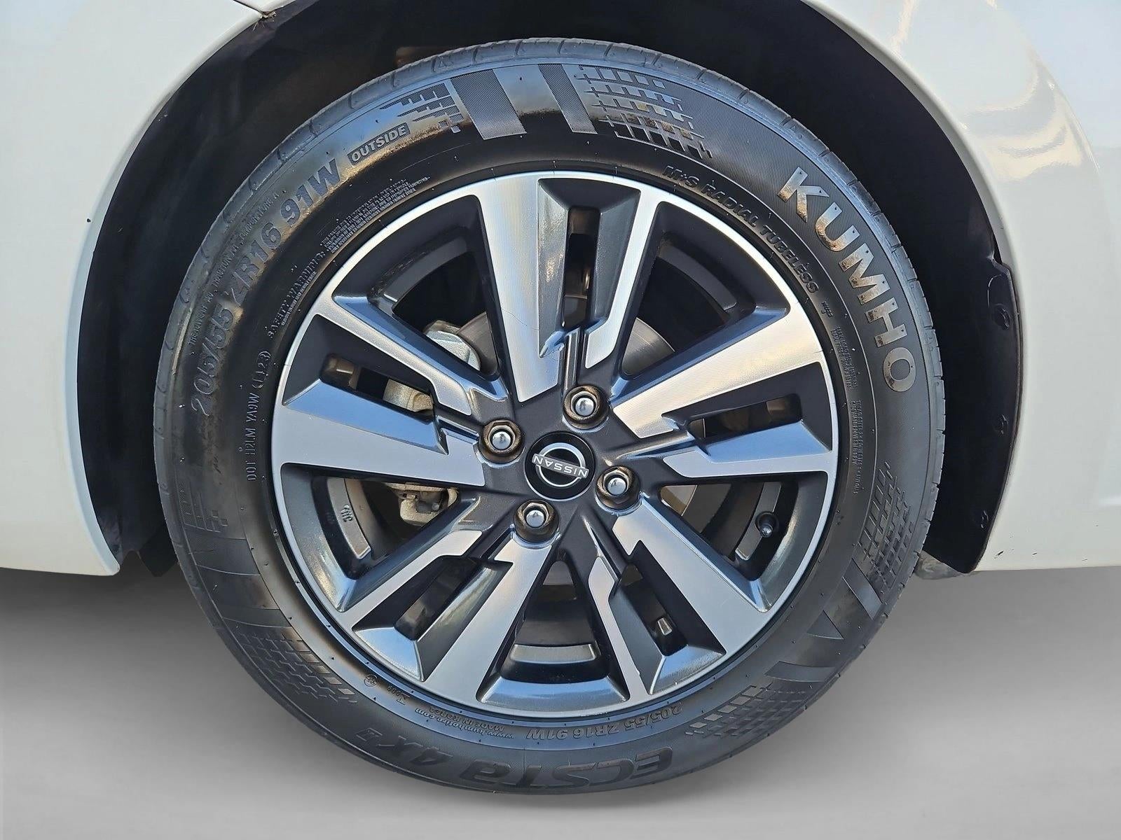 2024 Nissan Versa SV CVT