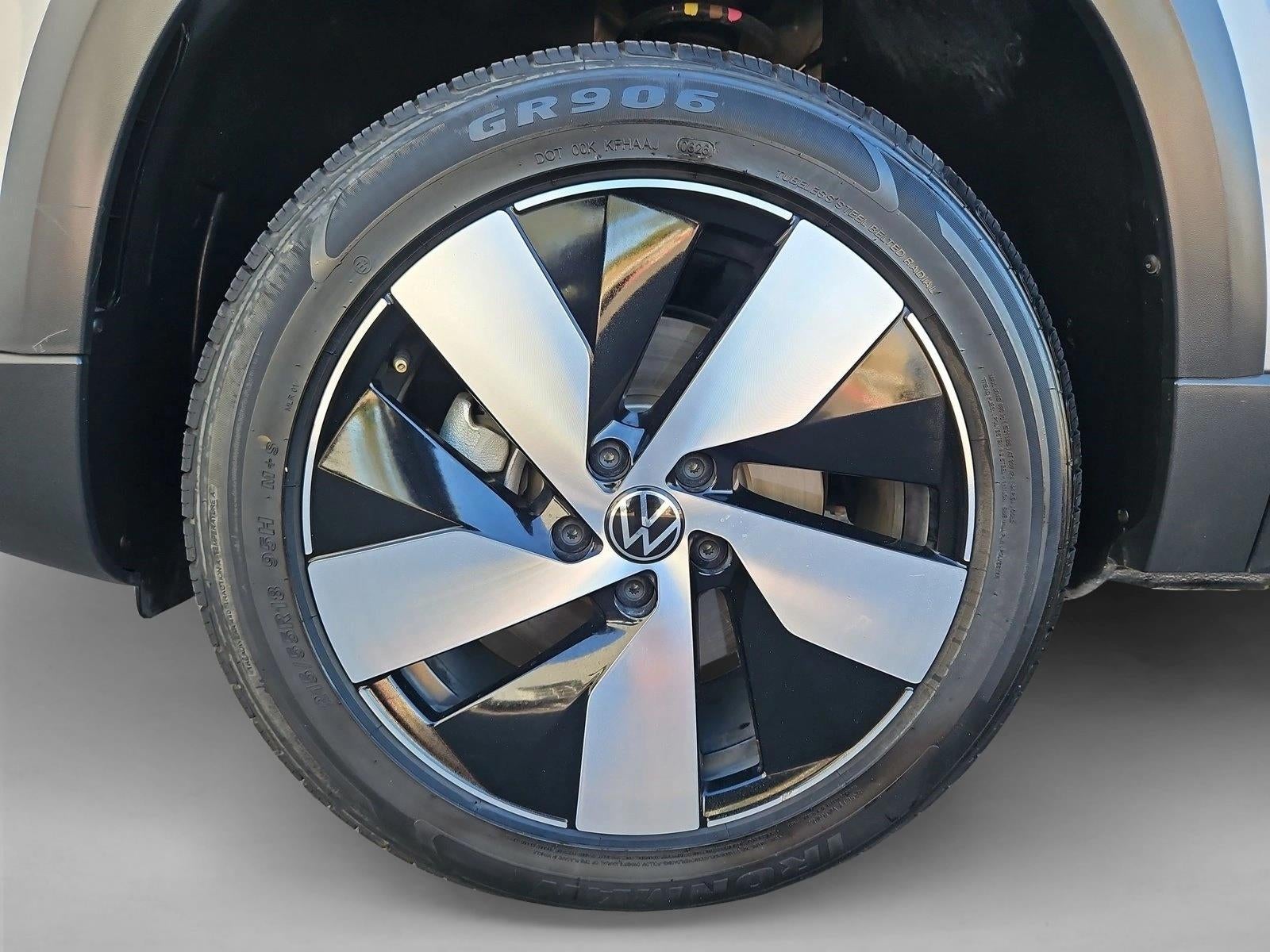 2025 Volkswagen Taos S 4MOTION