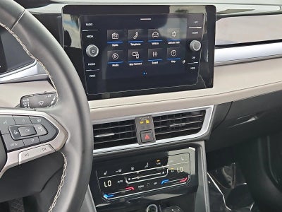 2025 Volkswagen Taos SE FWD