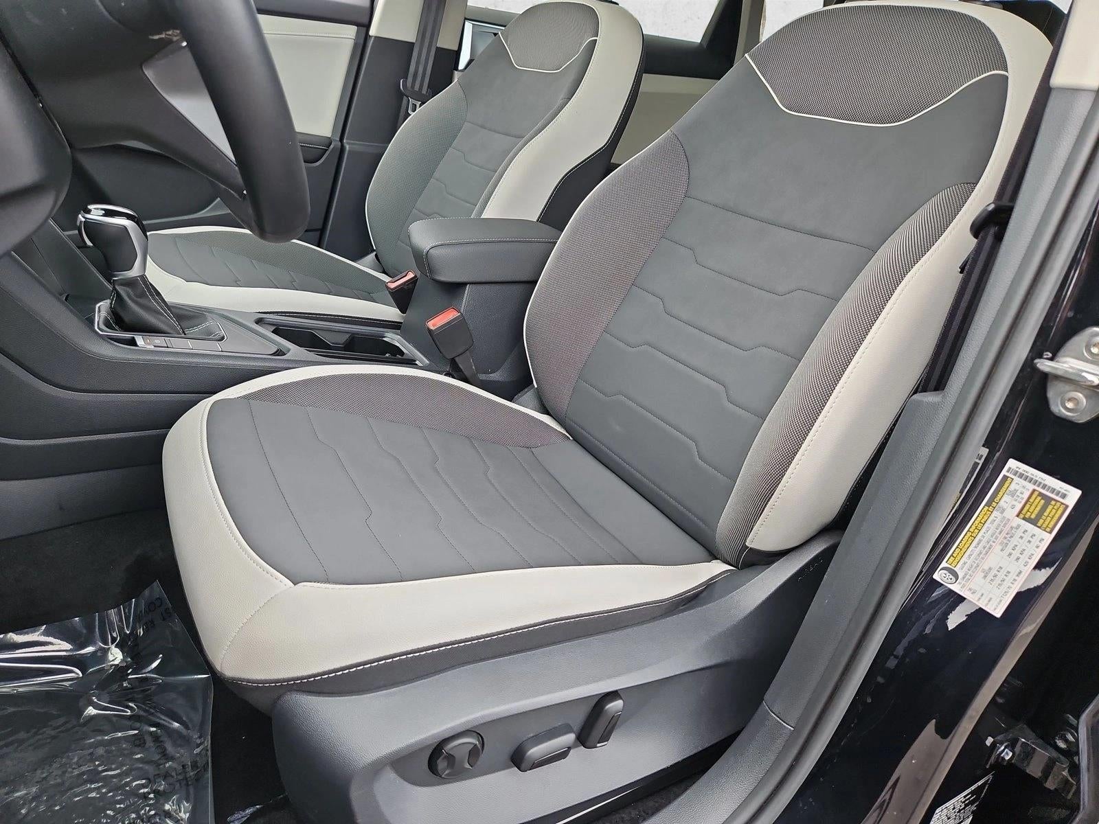 2025 Volkswagen Taos SE FWD