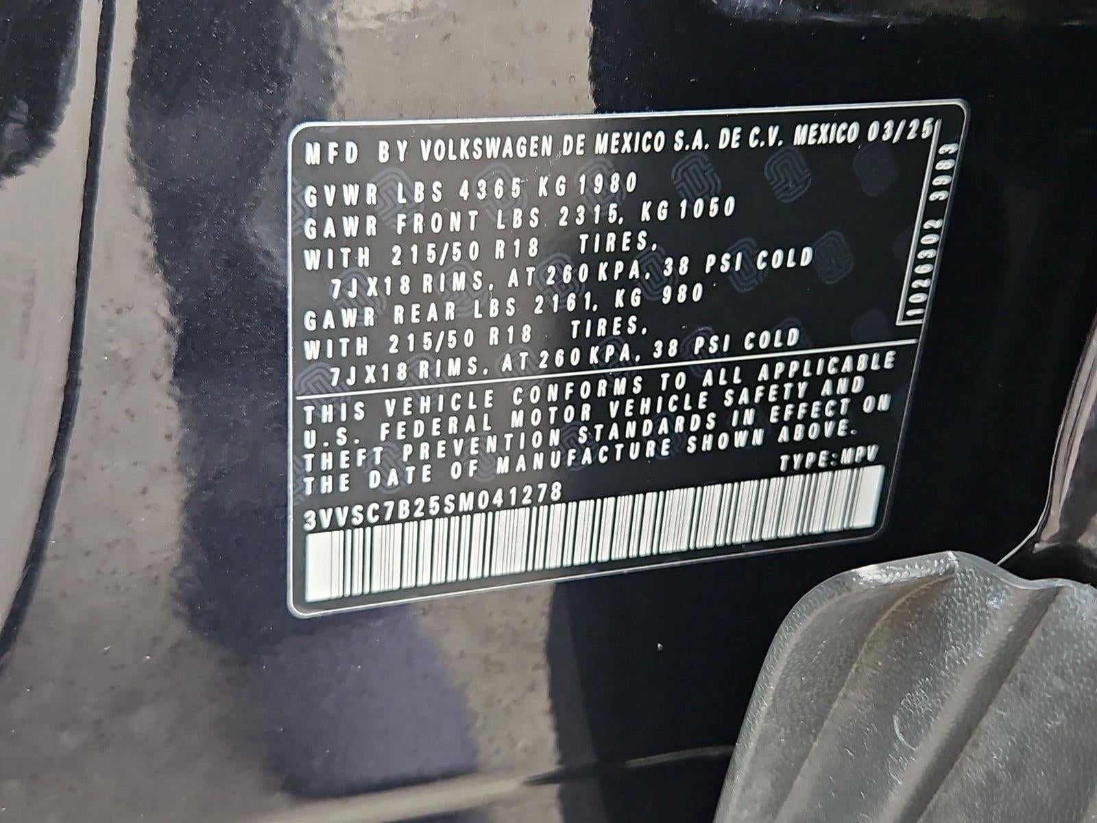 2025 Volkswagen Taos SE FWD