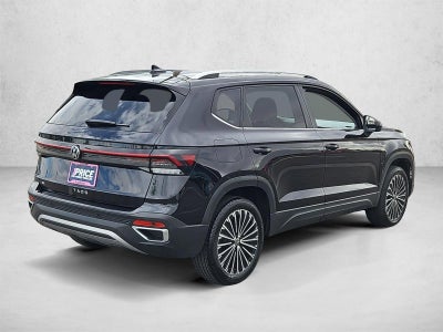2025 Volkswagen Taos SE FWD