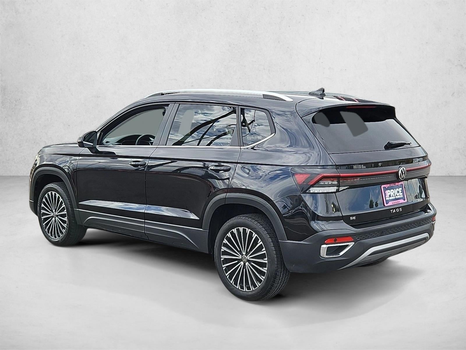 2025 Volkswagen Taos SE FWD
