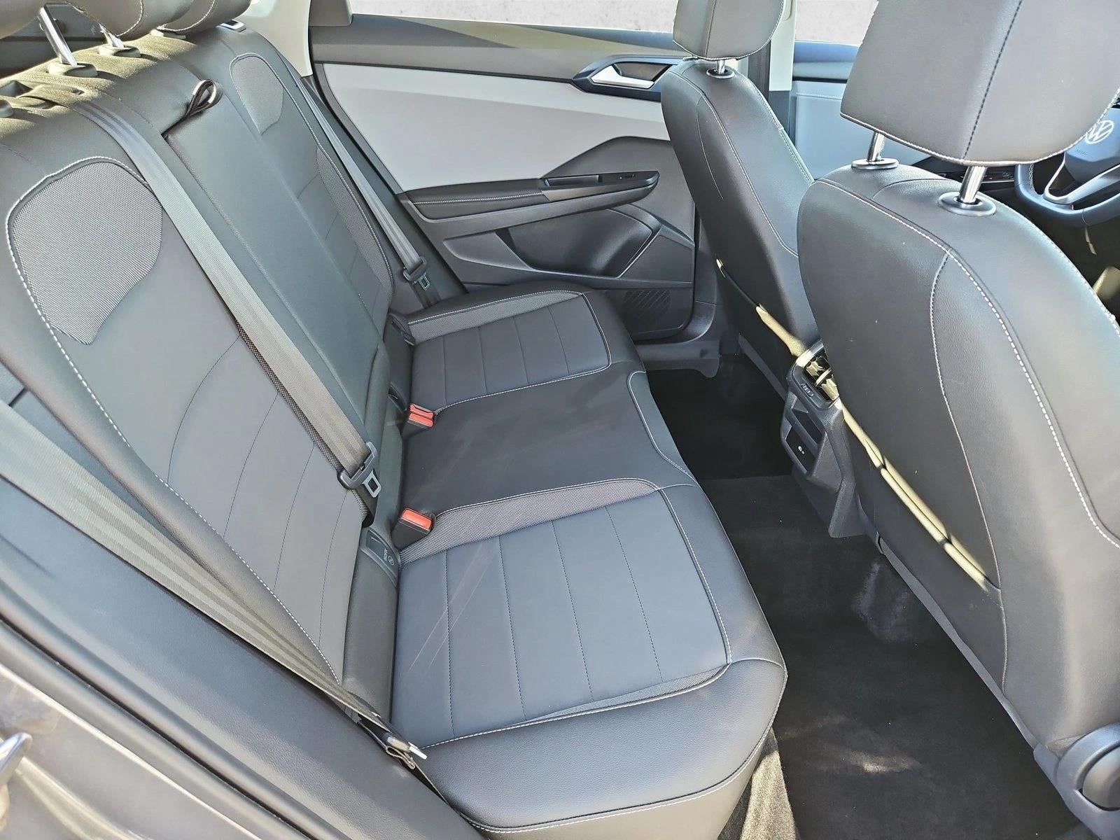 2024 Volkswagen Taos SE FWD
