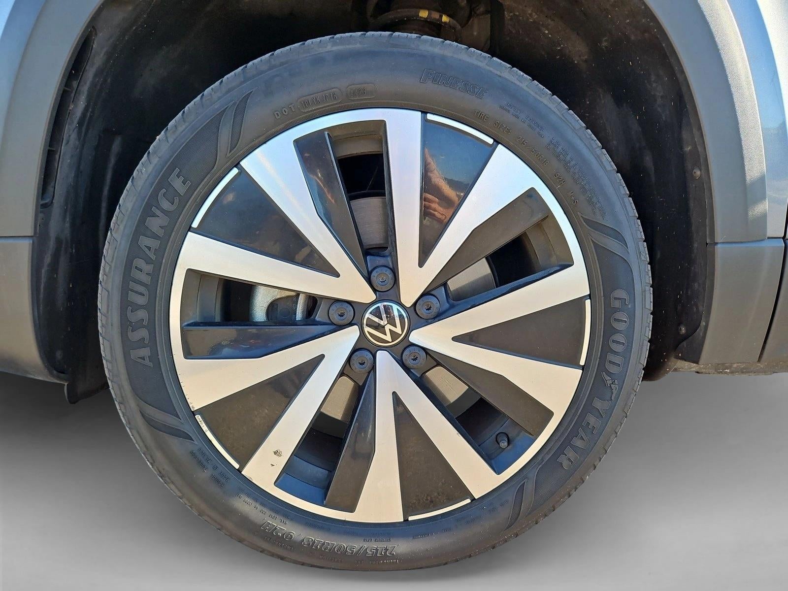 2024 Volkswagen Taos SE FWD