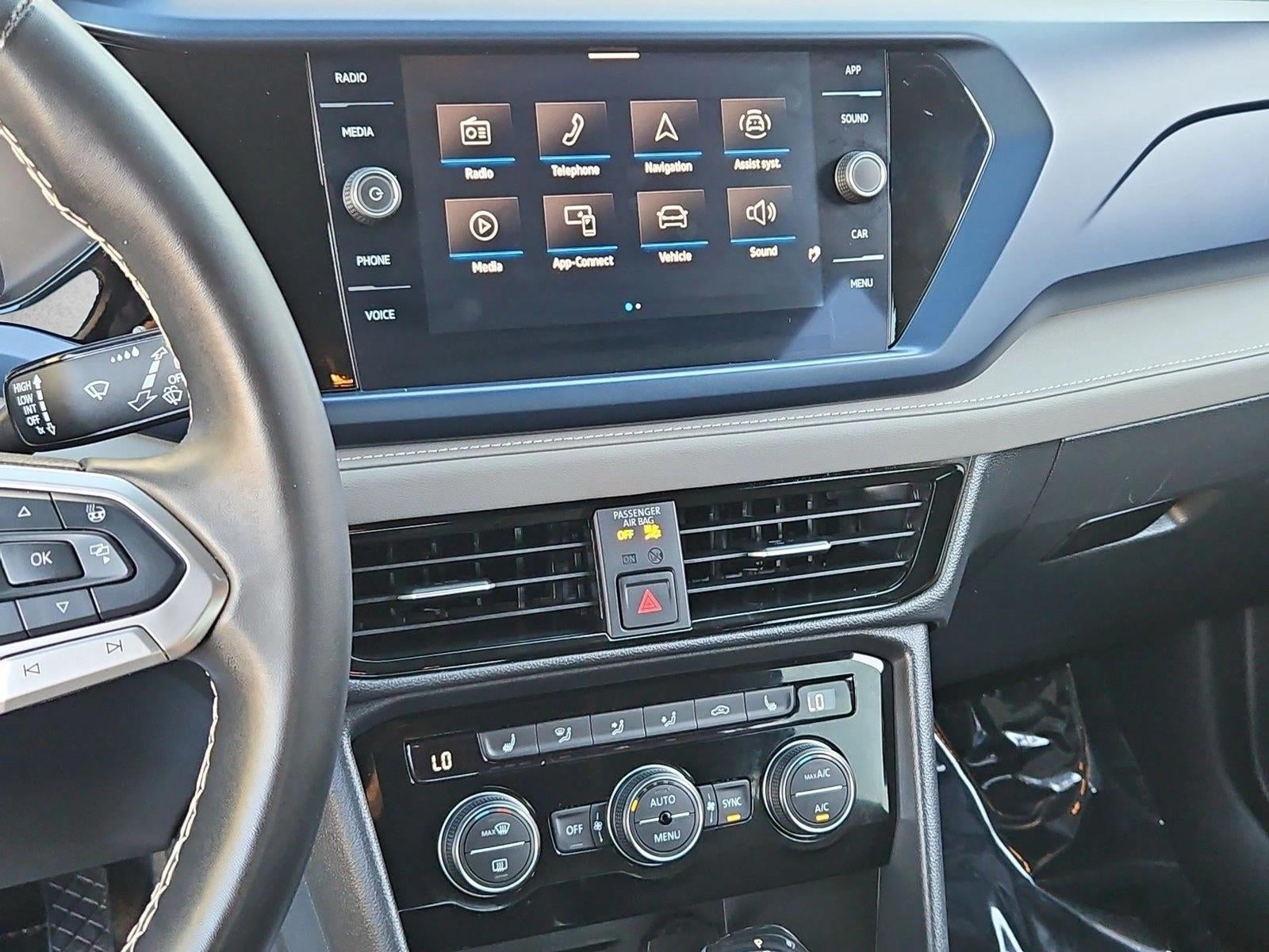 2024 Volkswagen Taos SE FWD