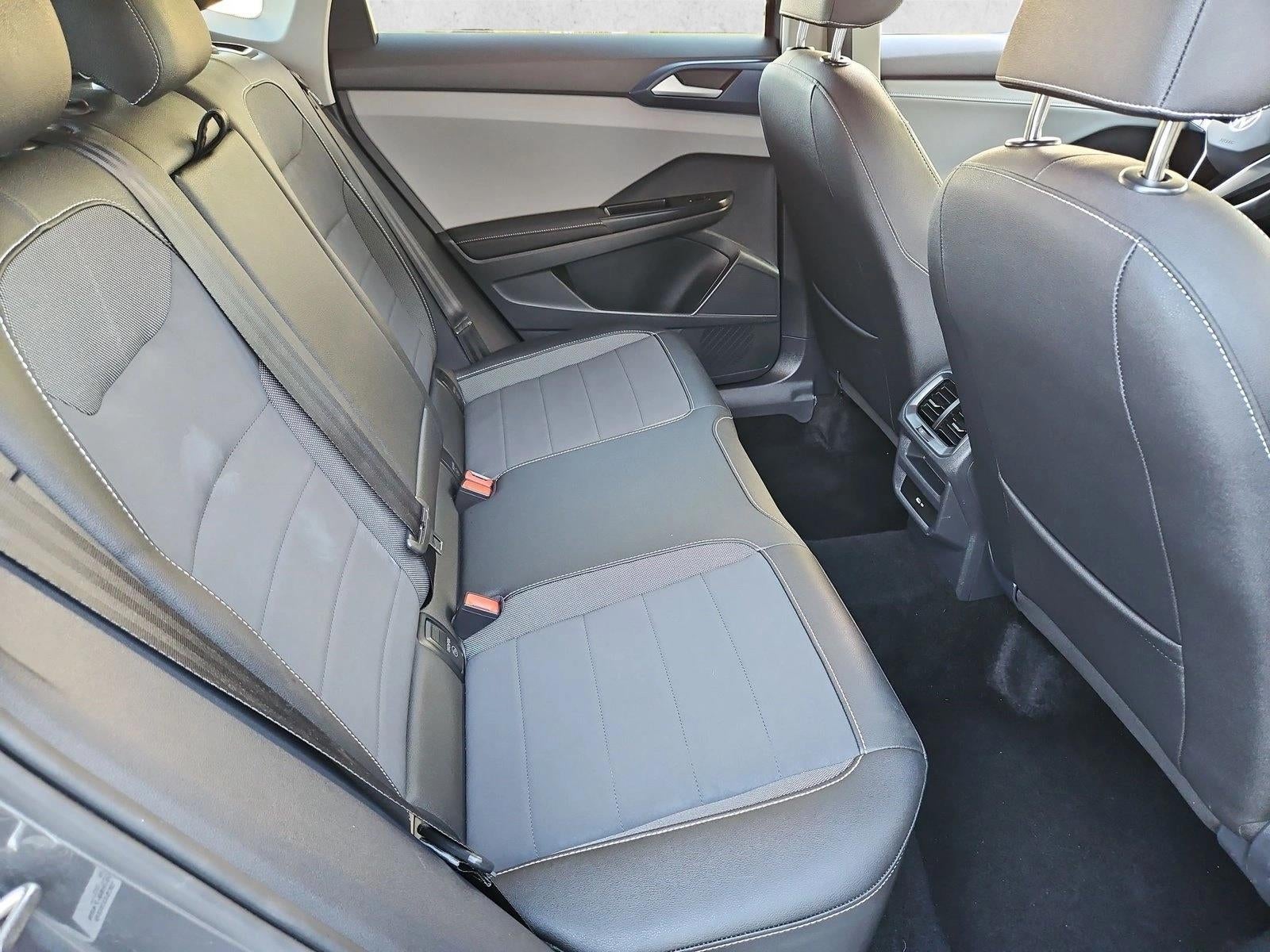 2024 Volkswagen Taos SE FWD