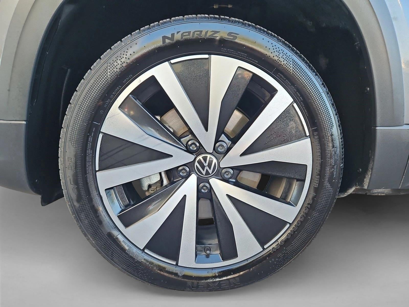 2024 Volkswagen Taos SE FWD