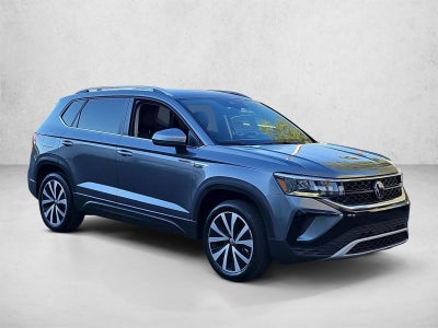 2024 Volkswagen Taos SE FWD